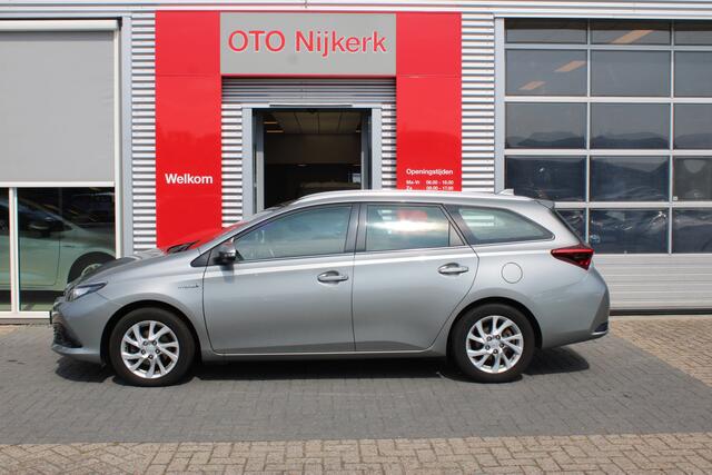 Toyota AURIS 1.8 Hybrid Dynamic Limited