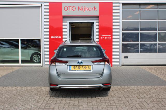 Toyota AURIS 1.8 Hybrid Dynamic Limited