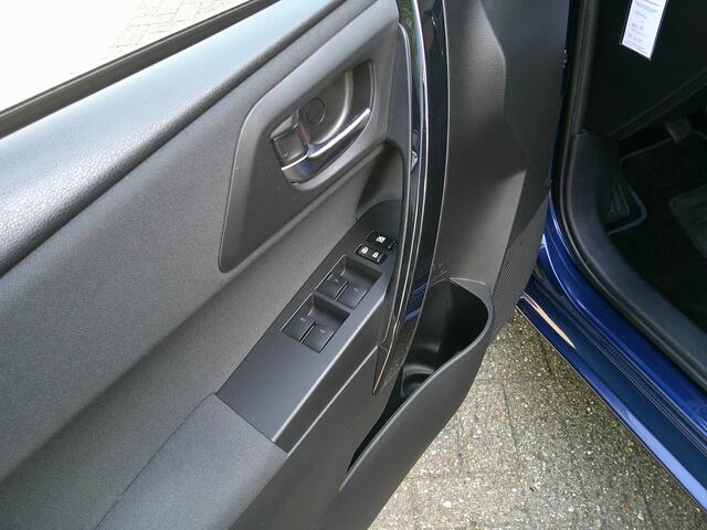 Toyota AURIS Touring Sports 1.2T Trend Trekhaak Navi Panoramadak