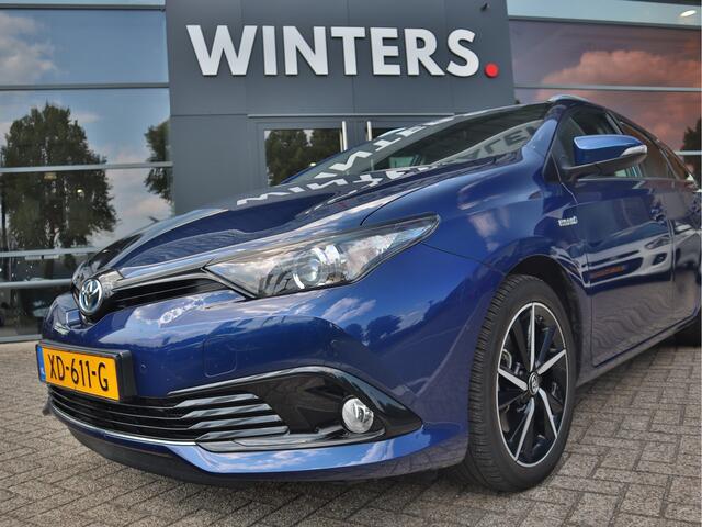 Toyota AURIS Touring Sports 1.8 Hybrid Dynamic Ultimate | Trekhaak | Navigatie | Camera | 17 Inch lichtmetalen velgen
