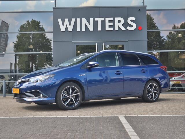 Toyota AURIS Touring Sports 1.8 Hybrid Dynamic Ultimate | Trekhaak | Navigatie | Camera | 17 Inch lichtmetalen velgen