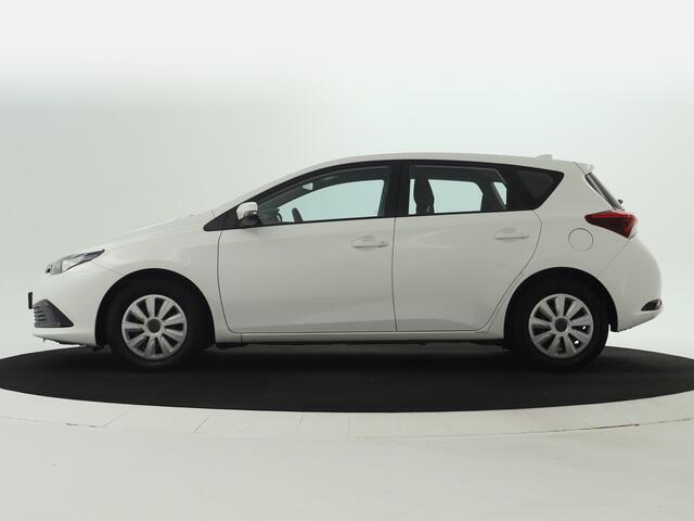 Toyota AURIS 1.3 Now