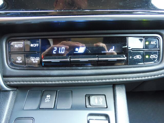 Toyota AURIS 1.8 Hybrid Dynamic Go Camera | Cruise | Navi | LMV |