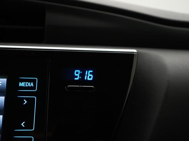 Toyota AURIS 1.8 Hybrid Now Limited