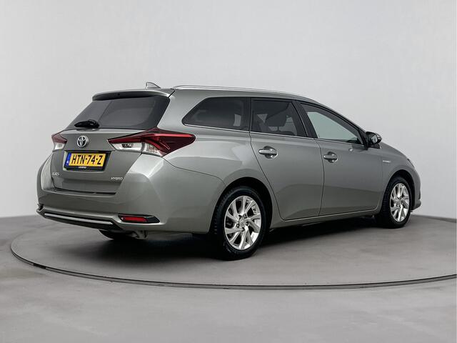 Toyota AURIS Touring Sports 1.8 Hybrid Dynamic Limited | Navigatie | Parkeercamera | Cruise Control |