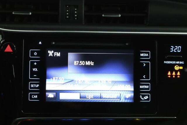 Toyota AURIS 1.8 Hybrid Aspiration Go | Camera | Keyless Start | Cruise Control | Climate Control | 30.000 km! |