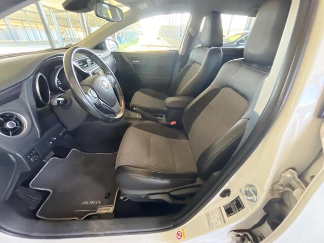 Toyota AURIS Touring Sports 1.8 Hybrid Executive Go