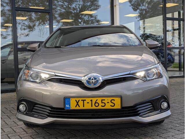 Toyota AURIS 1.8 Hybrid Executive | Afn. trekhaak | Camera | Cruise | Climate control | Stoelverwarming