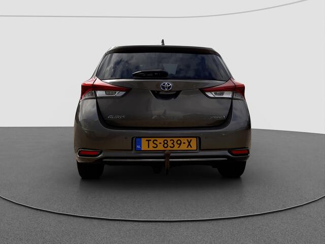 Toyota AURIS 1.8 Hybrid Executive | Navigatie | Camera | Trekhaak |