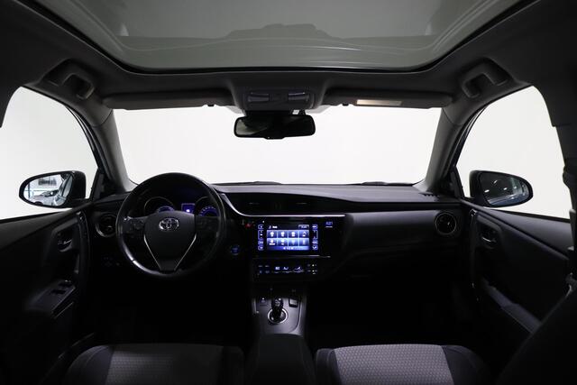 Toyota AURIS Touring Sports 1.8 Hybrid Dynamic Go, Navi, Cruise Control, Climate Control, Camera, Bluetooth & Panodak!