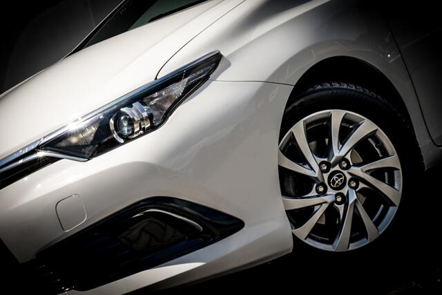 Toyota AURIS 1.3 Now RIJKLAAR INCL:GARANTIE | Achteruitrijcamera | CIma | 15 INCL LMV | Navigatie | Cruise control |