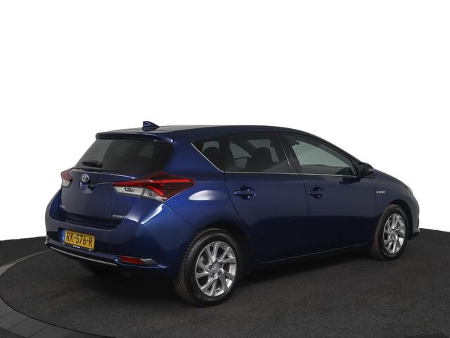 Toyota AURIS 1.8 Hybrid Dynamic Go | Navigatie | Cruise control | Climate control |