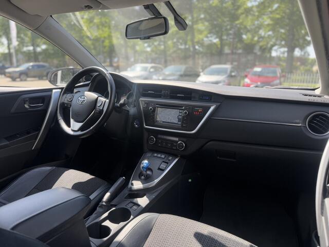 Toyota AURIS 1.8 Hybrid Lease Navigatie, Parkeersensoren, Stoelverwarming , All-in Rijklaarprijs