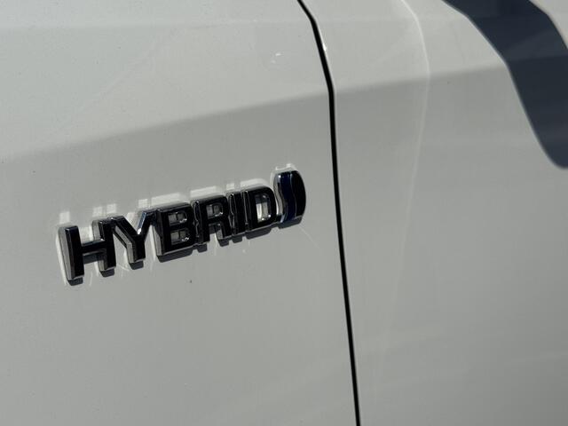 Toyota AURIS 1.8 Hybrid Lease Navigatie, Parkeersensoren, Stoelverwarming , All-in Rijklaarprijs