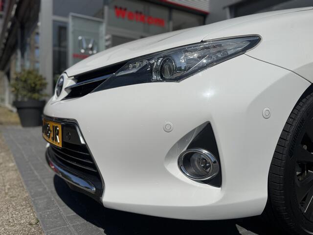 Toyota AURIS 1.8 Hybrid Lease Navigatie, Parkeersensoren, Stoelverwarming , All-in Rijklaarprijs