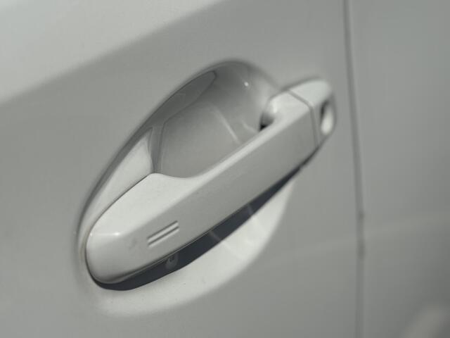 Toyota AURIS 1.8 Hybrid Lease Navigatie, Parkeersensoren, Stoelverwarming , All-in Rijklaarprijs
