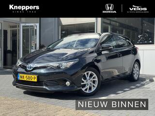 toyota-auris-1.8-hybrid-trend-panor