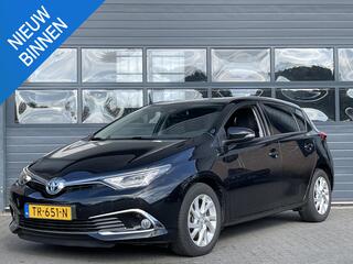 toyota-auris-1.8-hybrid-executive-i