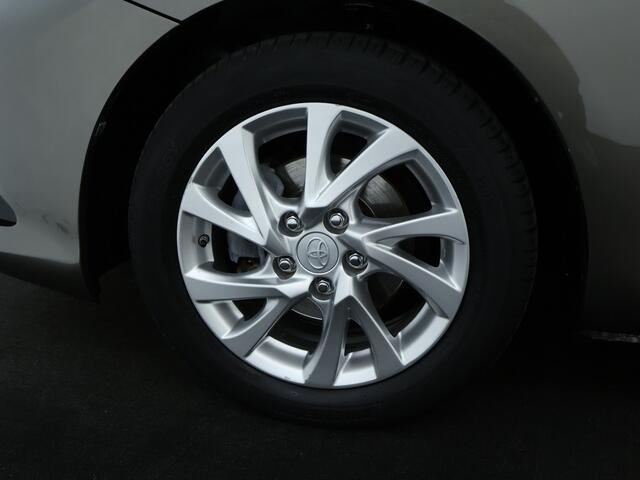Toyota AURIS 1.8 Hybrid Energy Plus | Trekhaak | Voorstoelen verwarmd | Parkeersensor voor |