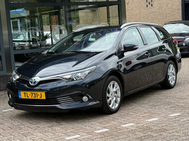 Toyota AURIS 1.8 Hybrid Business Plus Clima Cruise Camera