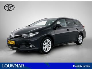 toyota-auris-1.8-hybrid-trend
