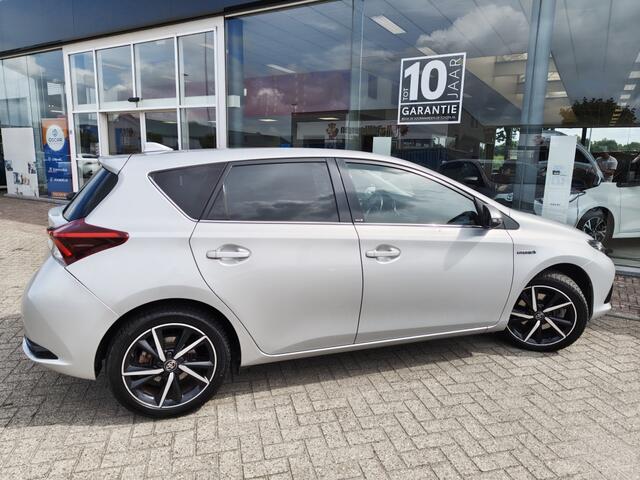 Toyota AURIS 1.8 Hybrid Bussines Pro | Trekhaak | Navi | Sensoren v/a |