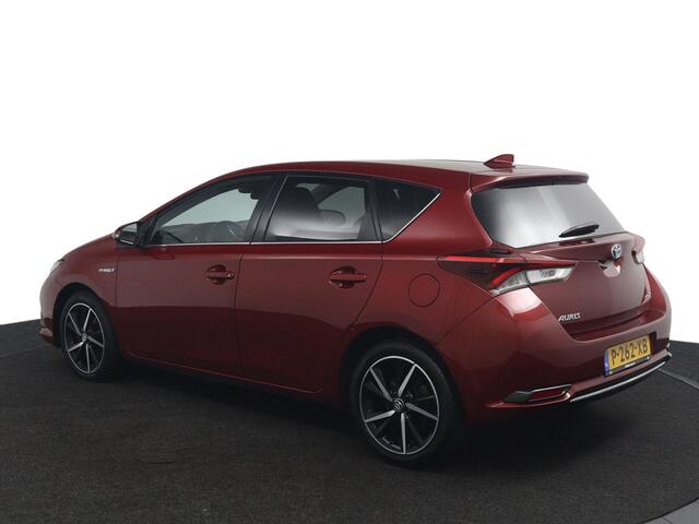 Toyota AURIS 1.8 Hybrid Black Edition | Navigatie | Keyless Entry | Parelmoer Rood |