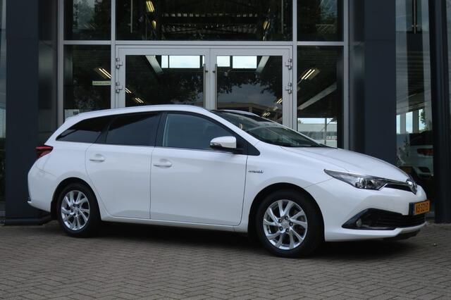 Toyota AURIS 1.8 HYBRID, Trekhaak, Navi, Clima, etc.