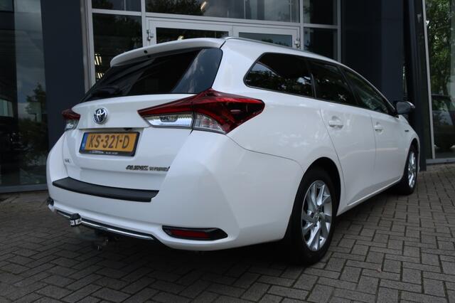 Toyota AURIS 1.8 HYBRID, Trekhaak, Navi, Clima, etc.