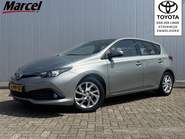 Toyota AURIS 1.2T Business Pro Trekhaak Navi Clima Cruise