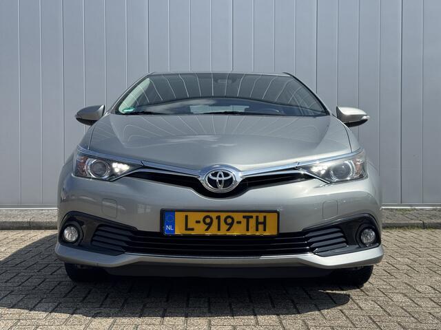 Toyota AURIS 1.2T Business Pro Trekhaak Navi Clima Cruise