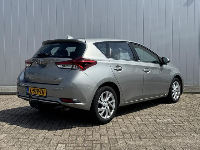 Toyota AURIS 1.2T Business Pro Trekhaak Navi Clima Cruise