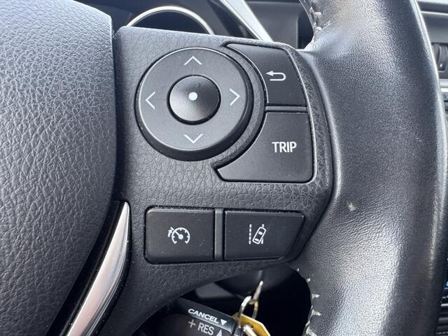 Toyota AURIS 1.2T Business Pro Trekhaak Navi Clima Cruise