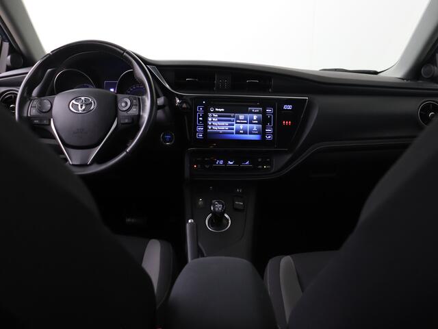 Toyota AURIS 1.8 Hybrid Trend Limited | Panorama dak |