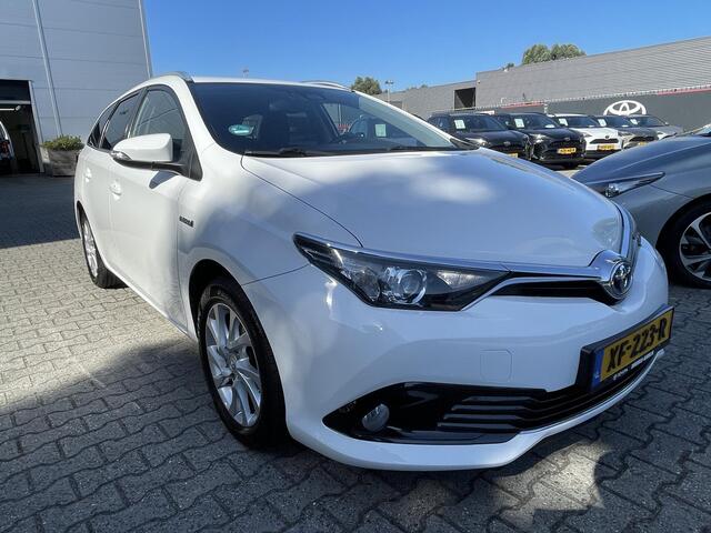 Toyota AURIS Touring Sports 1.8 Hybrid Energy Plus All seasonbanden