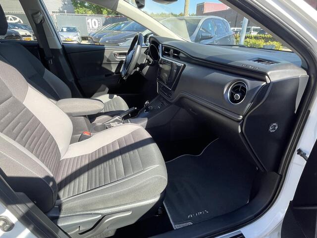 Toyota AURIS Touring Sports 1.8 Hybrid Energy Plus All seasonbanden