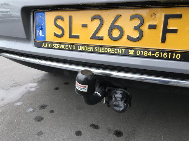 Toyota AURIS 1.8 Hybrid Dynamic Go