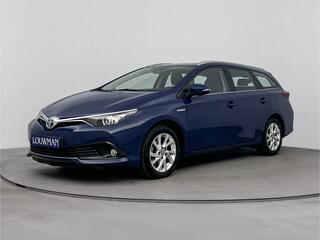 toyota-auris-touring-sports-1.8-hyb