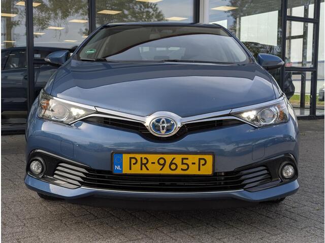 Toyota AURIS 1.8 Hybrid Dynamic Go | Afn. trekhaak | Cruise Control | Keyless | Climate Control | Camera | Navi | DAB