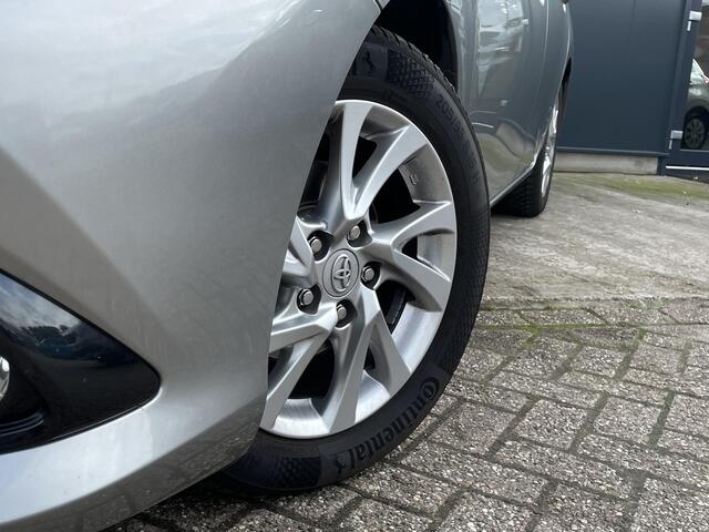 Toyota AURIS Touring Sports 1.2T Aspiration - Navigatie - Achteruitrijcamera - Climate Control - Nette auto!
