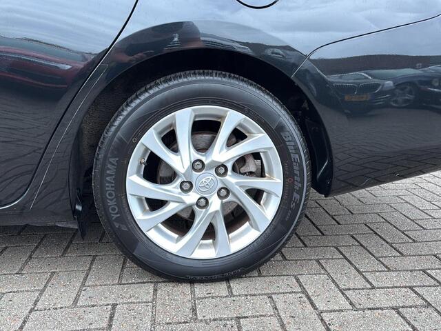 Toyota AURIS Touring Sports 1.8 Hybrid ECC PANODAK LMV NAVI CAMERA