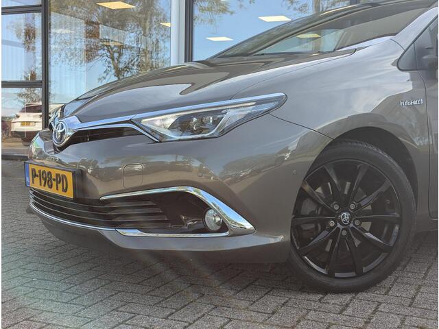 Toyota AURIS 1.8 Hybrid Executive | Half-leer | Afn. trekhaak | Stoelverw. | PDC V+A | Camera | Cruise | Climate control