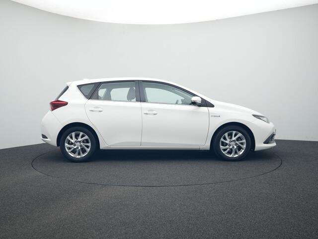 Toyota AURIS 1.8 Hybrid Dynamic | Parkeersensoren | Navigatie