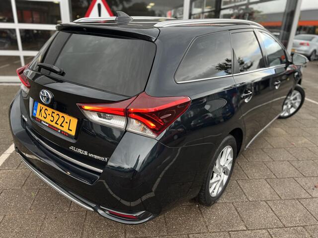 Toyota AURIS 1.8 Hybrid Trend / Camera / Pano / Navi / 2016