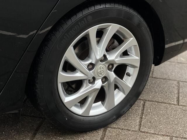 Toyota AURIS 1.8 Hybrid Trend / Camera / Pano / Navi / 2016