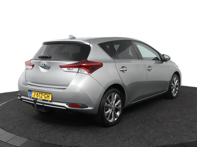 Toyota AURIS 1.8 Hybrid Executive | Trekhaak | Navigatie |