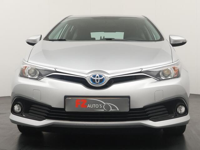 Toyota AURIS 1.8 Hybrid Aspiration - Navigatie - Trekhaak - Cruise Control