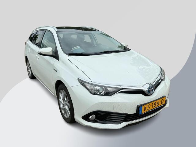 Toyota AURIS 1.8 Hybrid Trend 136pk Automaat | Trekhaak | Panorama dak | Navigatie | Achteruitrijcamera | Climate control