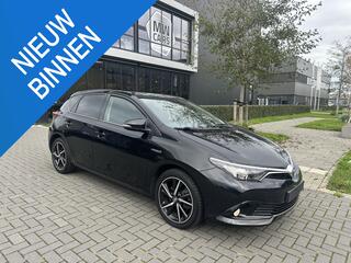 toyota-auris-1.8-hybrid-dynamic-cam