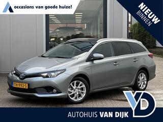 toyota-auris-touring-sports-1.8-hyb